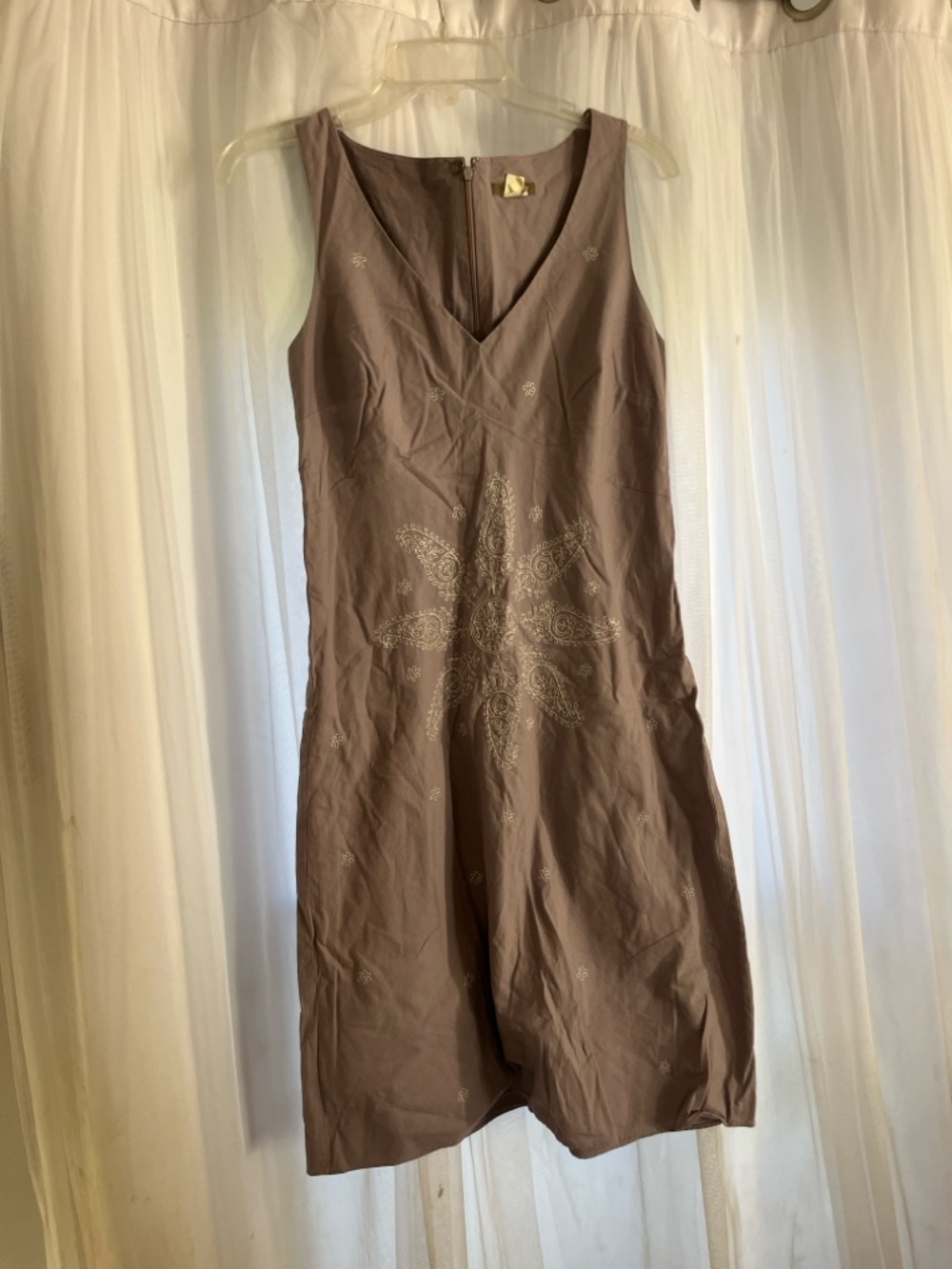 J. Crew PURPLE Sleeveless Midi Dress Embroidered Motif preppy VNECK size 6 small